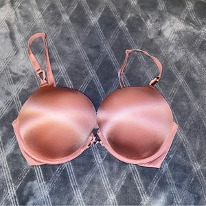 Never worn! Victoria’s Secret Bombshell Bra Size 34D